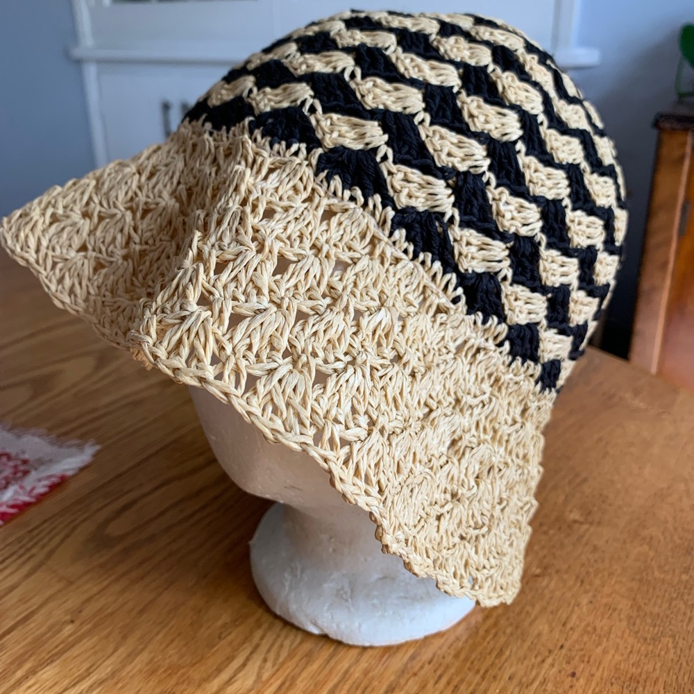 Daniele Meucci Women’s Italian Straw Summer Bucket Hat - Picture 5 of 7